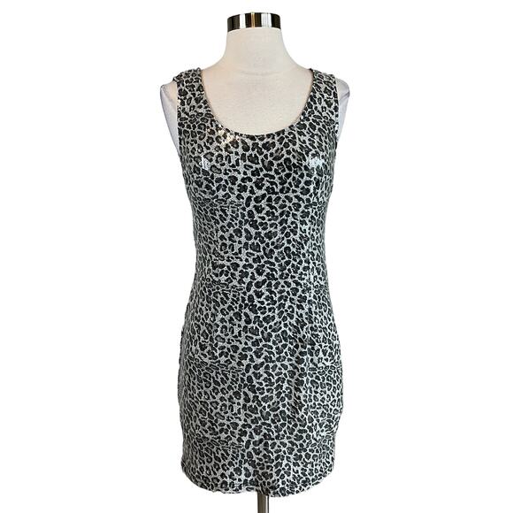 AQUA Sequin Sleeveless Mini Sheath Cocktail Dress Sparkly Black and White Size 6 - Picture 1 of 9